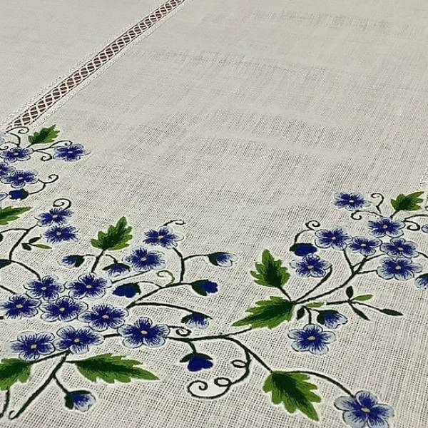 Mavi Kaneviçe İşlemeli Masa Örtüsü -160*260 cm